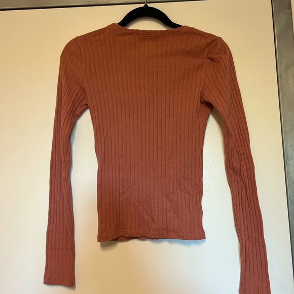 Pink Ribbed Hollister Shirt - Picture 2 of 2